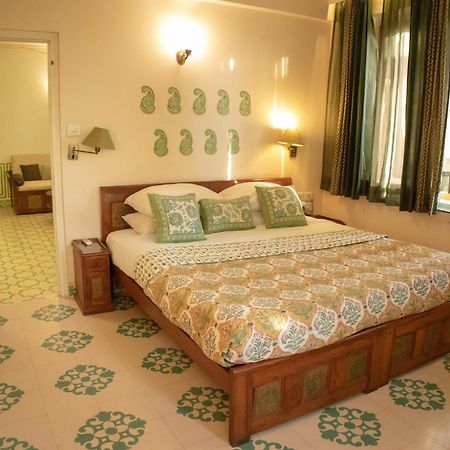 Om Niwas Suite Hotel Джапур Экстерьер фото